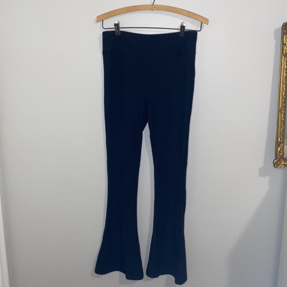 Pants - 🦋Black Butter Flare leggings!